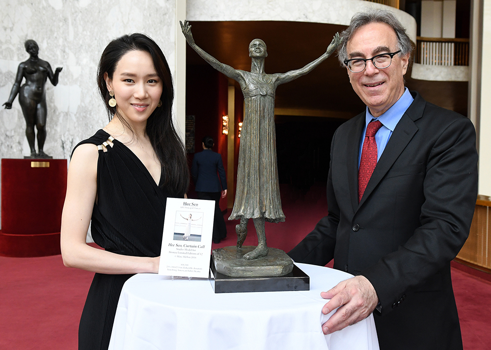   THE ABT 2016 GOLDEN CIRCLE LUNCHEON - Hee Seo, Curtain Call   Photo © Johanna Weber  