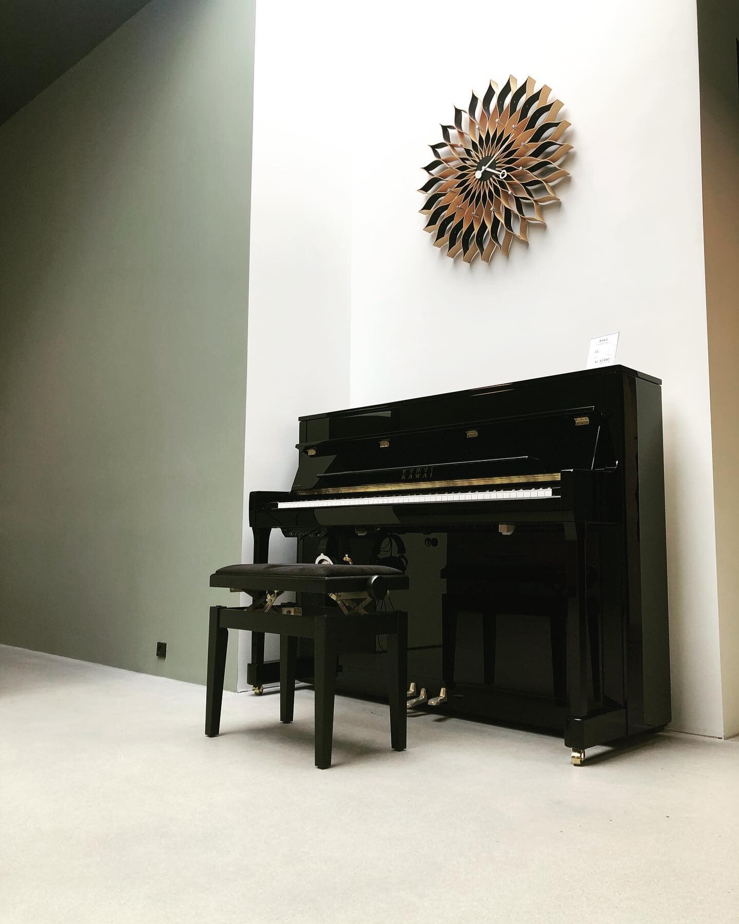 De nye lokale hos Juhl-S&oslash;rensen :) #klaverakademiet #juhls&oslash;rensen #digitalpiano #steinway #klaverundervisning