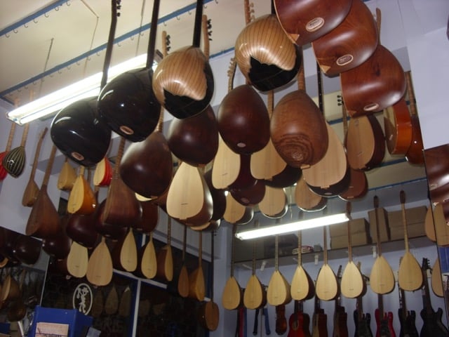 Saz atelier, Istanbul: Where I bought my saz!