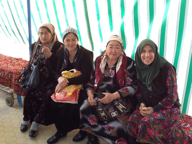 Uzbek sisters, Tashkent, Uzbekistan 2012