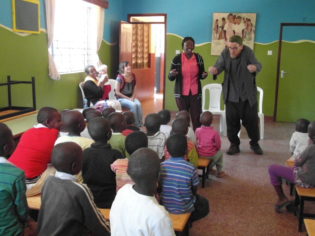 Storytelling Nairobi orphanage, Kenya 2011
