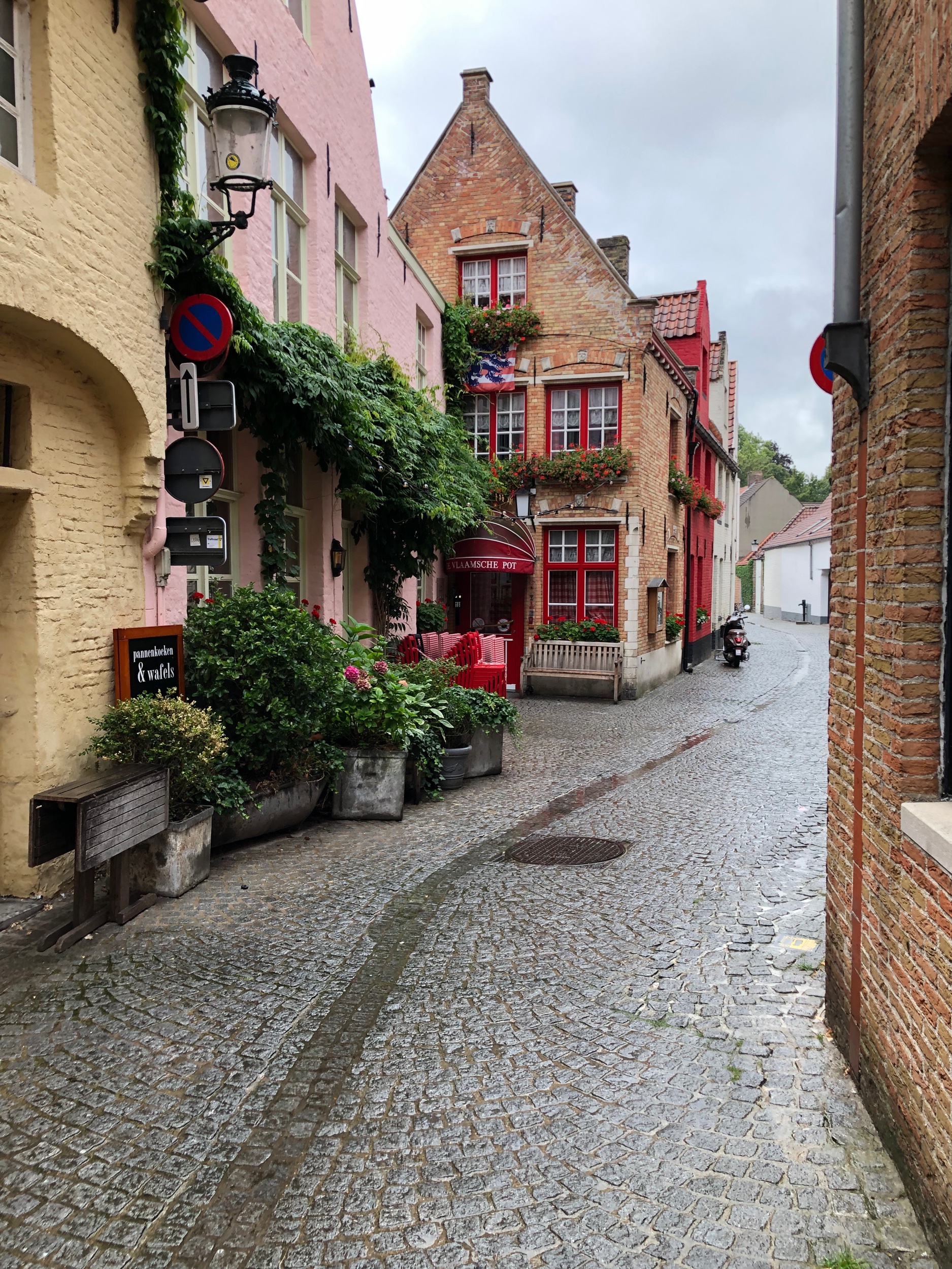 You might recognize this area. This street has been on Instagram A LOT!