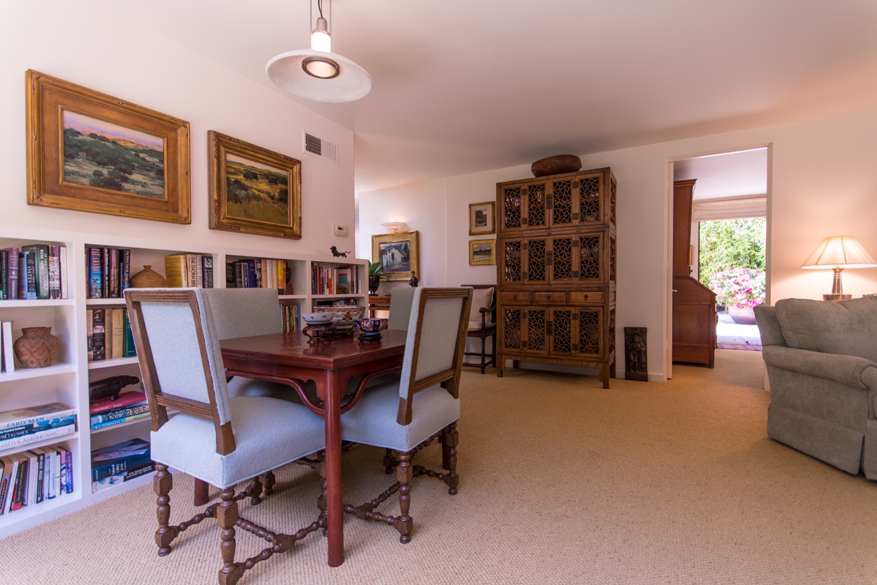 1526_East_Valley_Drive_dining_room_angle.jpeg