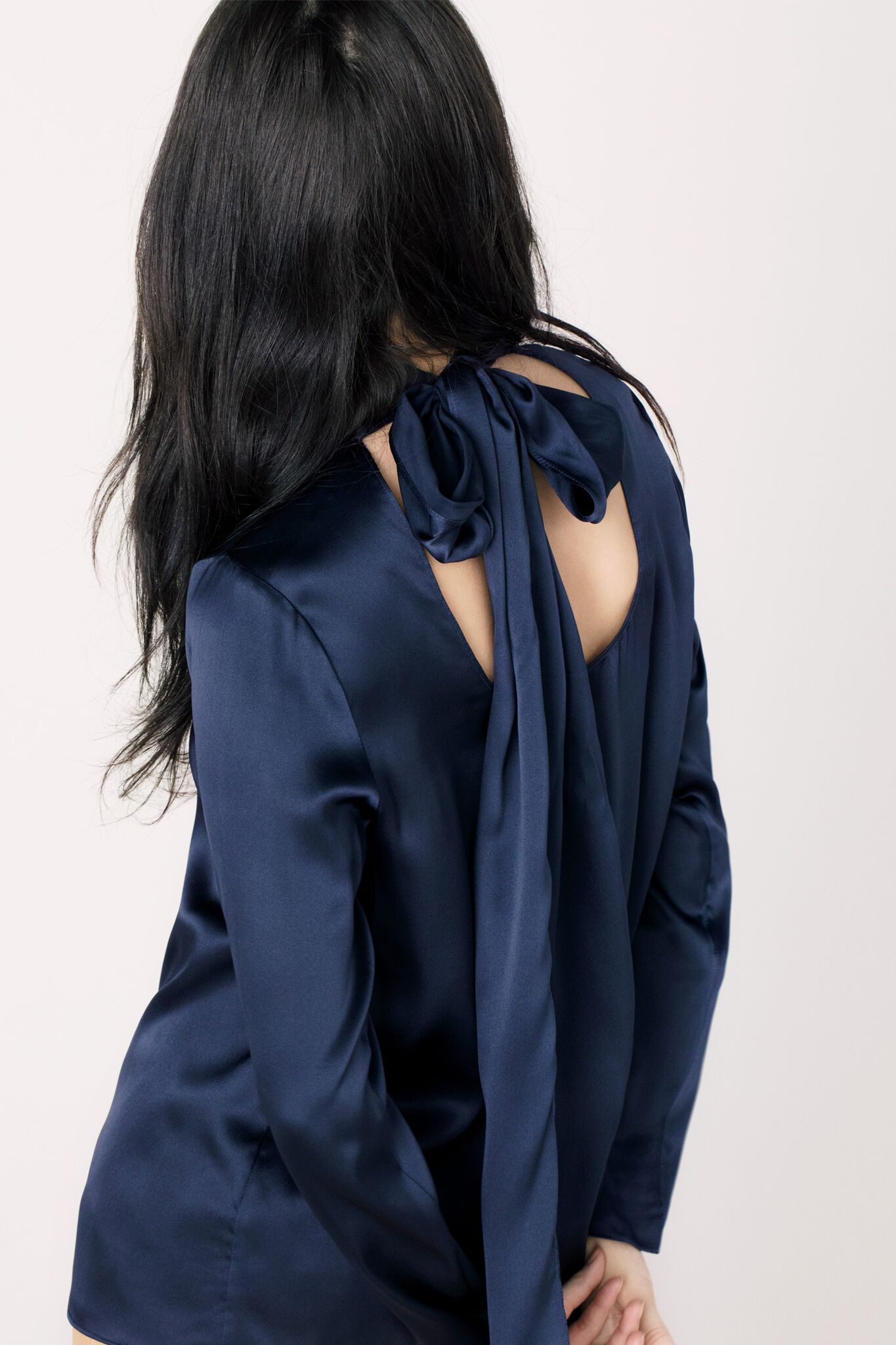 BowBackBlouse_Cosmos_Back_preview.jpg