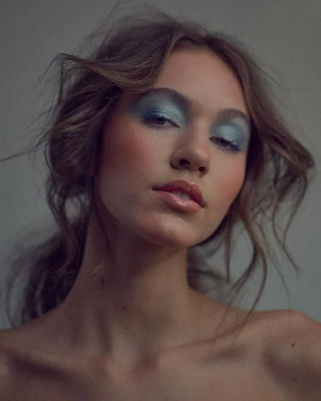 Ponytail tr&egrave;s chic. 
New studio space. New regulations. So many masks. But damn, it felt good. 
Photo @mknlsn 
Beauty / direction me using @aiirprofessional 
Model @juliamillerrrrr