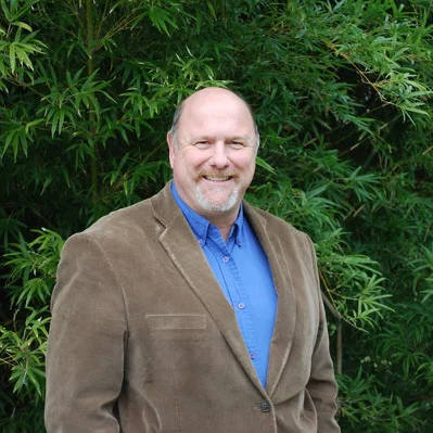 Dickerson+Landscaping+Owner.jpg