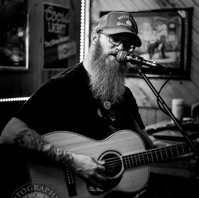  Luke Hendrickson