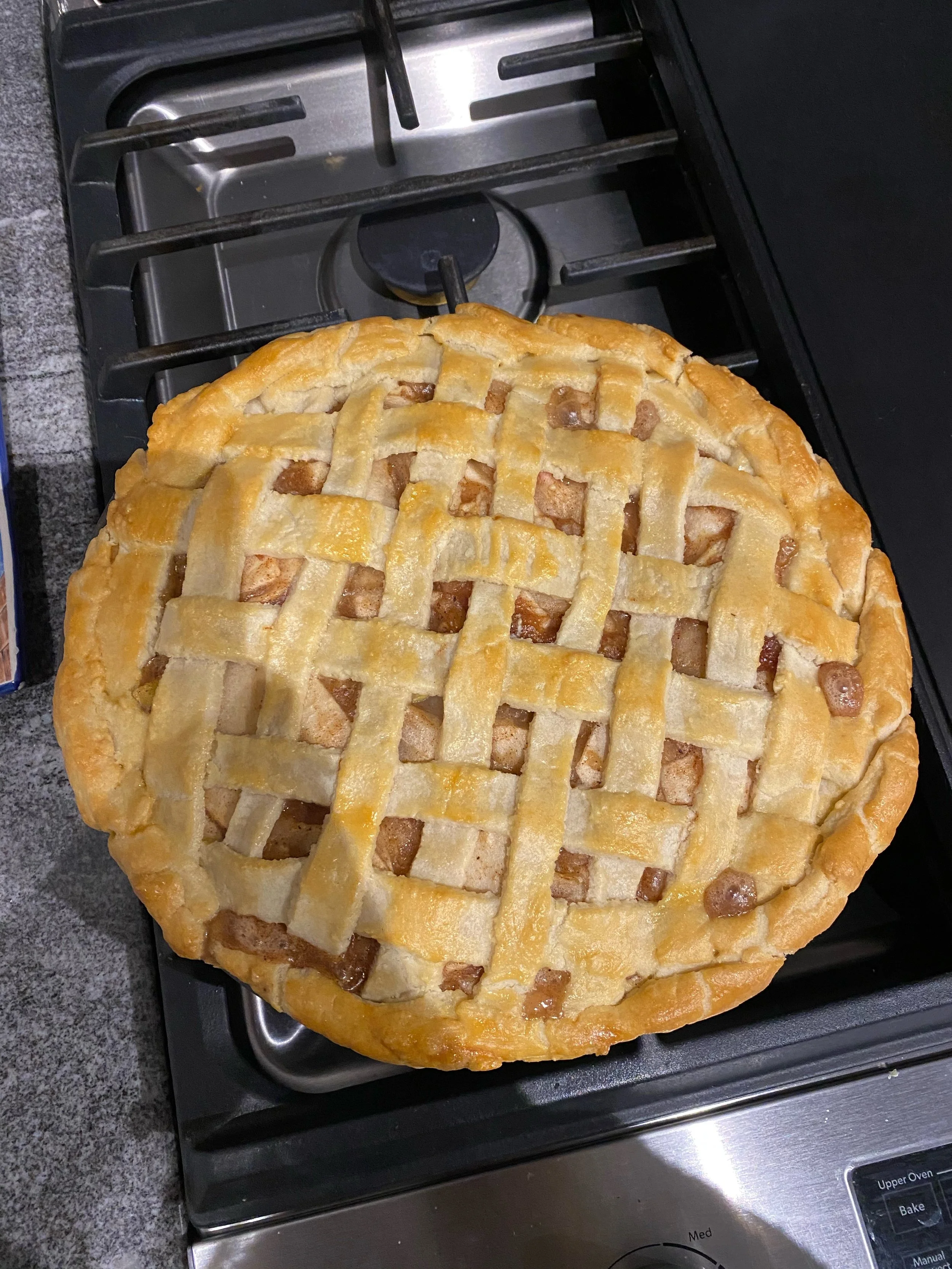 Jennifer_s Amazing Apple Pie.jpeg