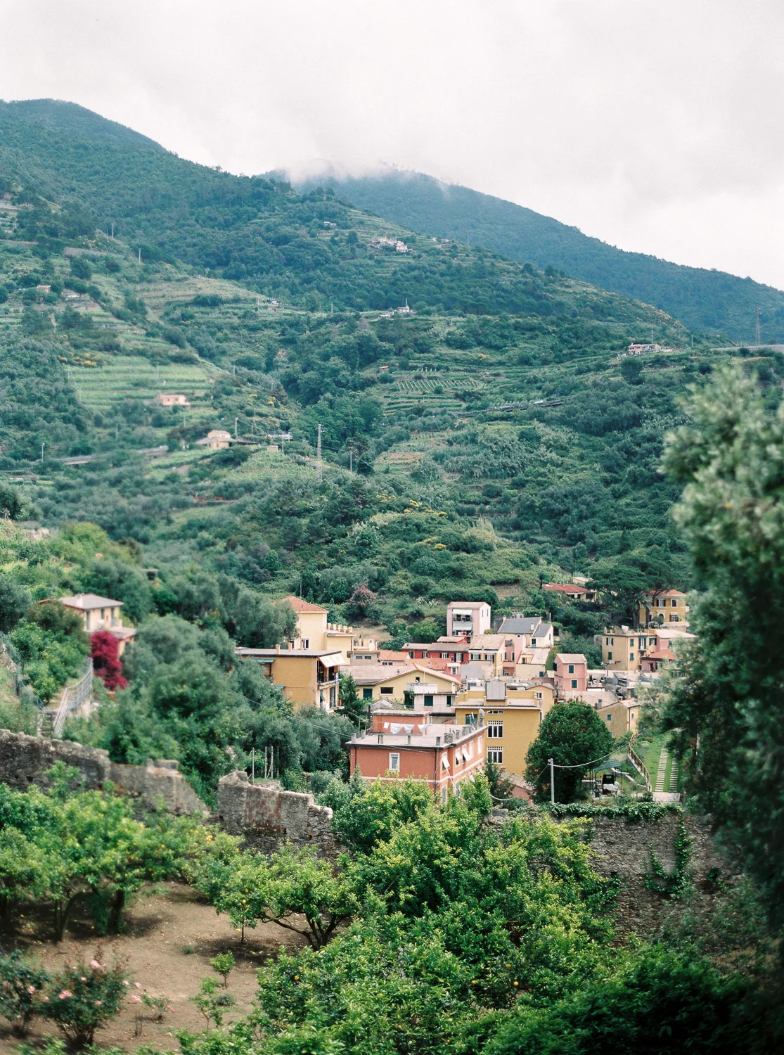 2 Irina & Artur, Italy, Cinque Terre (photo Romaivanov.com)_1500.jpg