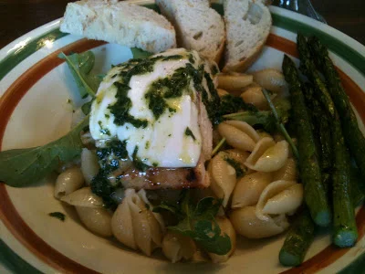 Grilled Chicken w/ Lemon Parsley Vinaigrette