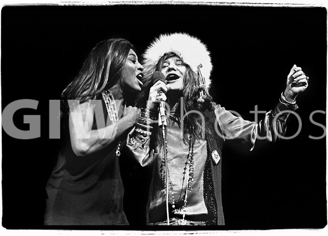 Janis_Tina_AR1580098825.jpg