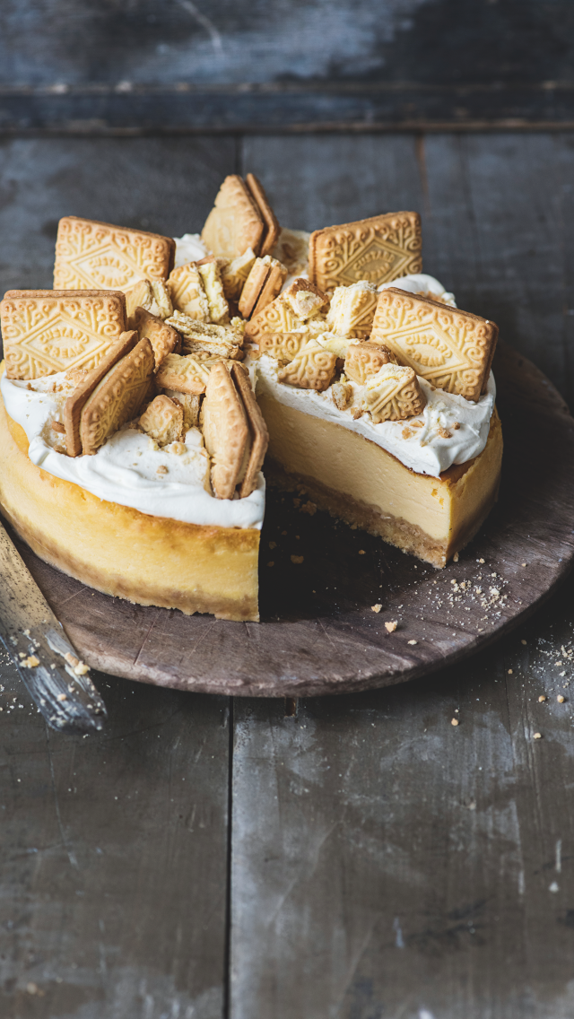 Custard Cream Cheesecake