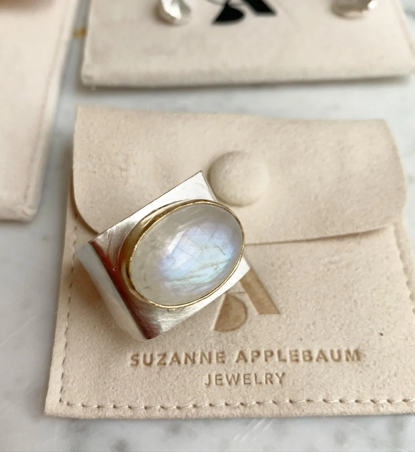 ED1AC0BE-1E4E-42AB-AB59-9833E6B8D79E