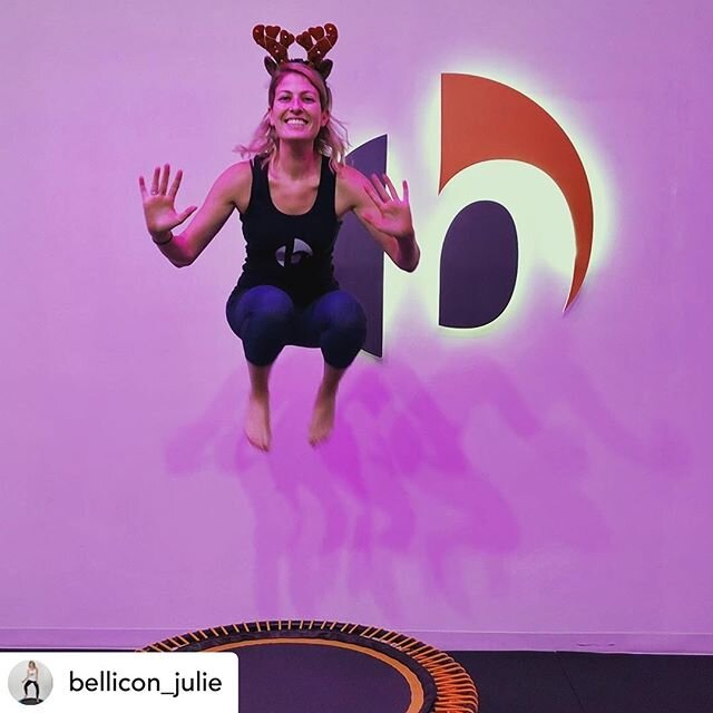 Catch us at our last few classes before the Holidays 🎁🎅🏼🎄
_
@bellicon_julie Santa’s reindeer got nothin’ on us...class had us dashing, dancing, AND prancing tonight! With a full holiday playlist to boot. Take a break from the 🥶 and join me in one of my last classes of 2️⃣0️⃣1️⃣9️⃣!!!
.
.
Saturday, Dec 21: 11 AM Bounce
Saturday, Dec 28: 
9:45 AM Barre+Bounce
11 AM Bounce
#finishstrong