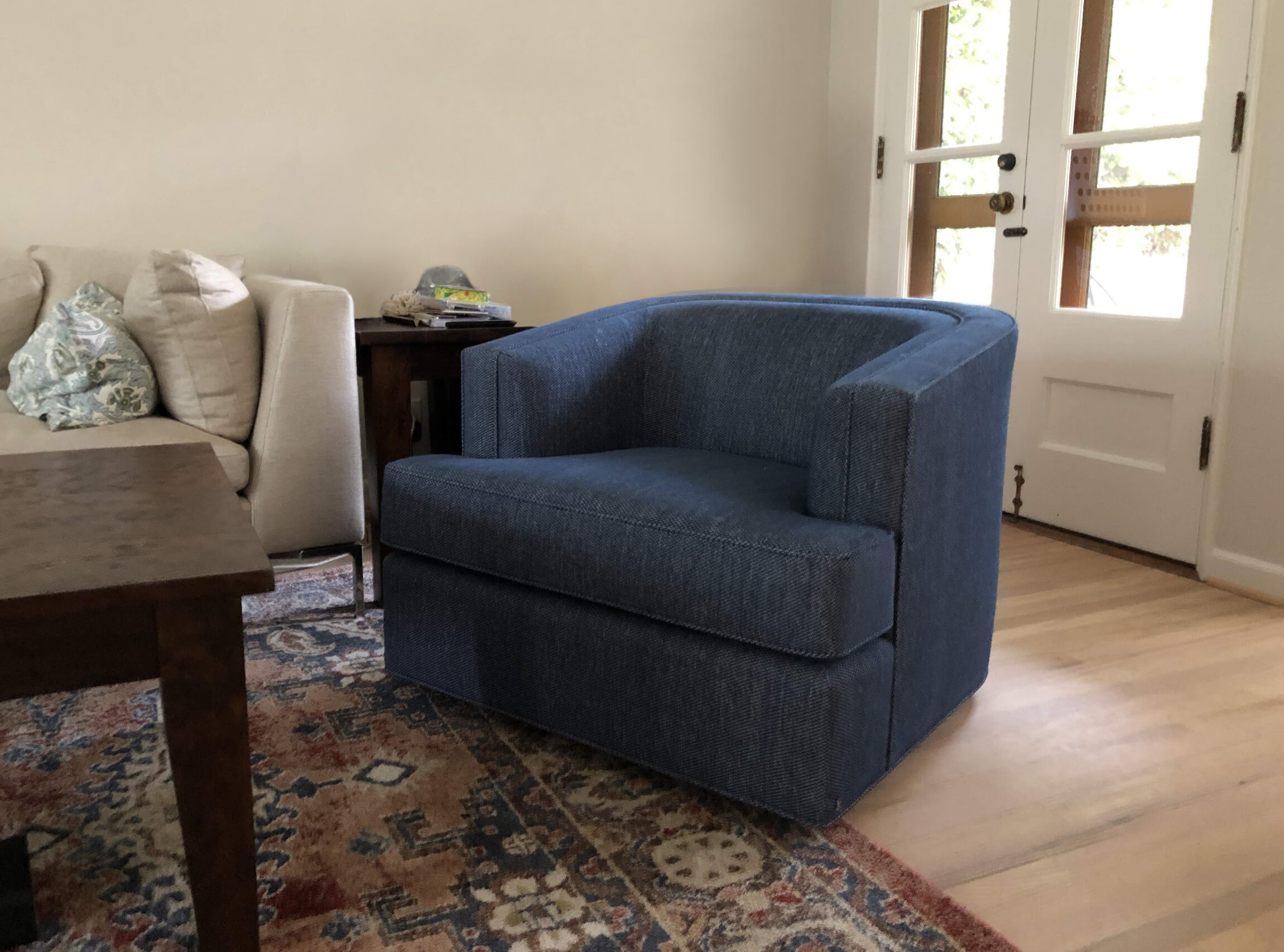 The Astor | Swivel Chair
