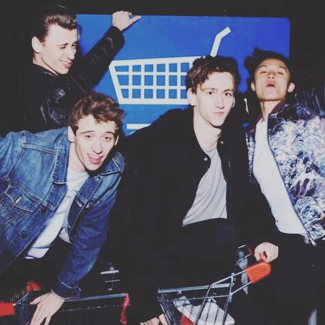 We have some live music at The Robin Hood tonight to get you ready for the weekend, with viin starting it off at 8pm then Plastic Jack and finishing up with Cold Vulture, get your blues rock fix and $5 coopers til late!! cant beat that! #livemusic #s