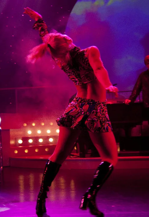 cali lighting choreo.jpg