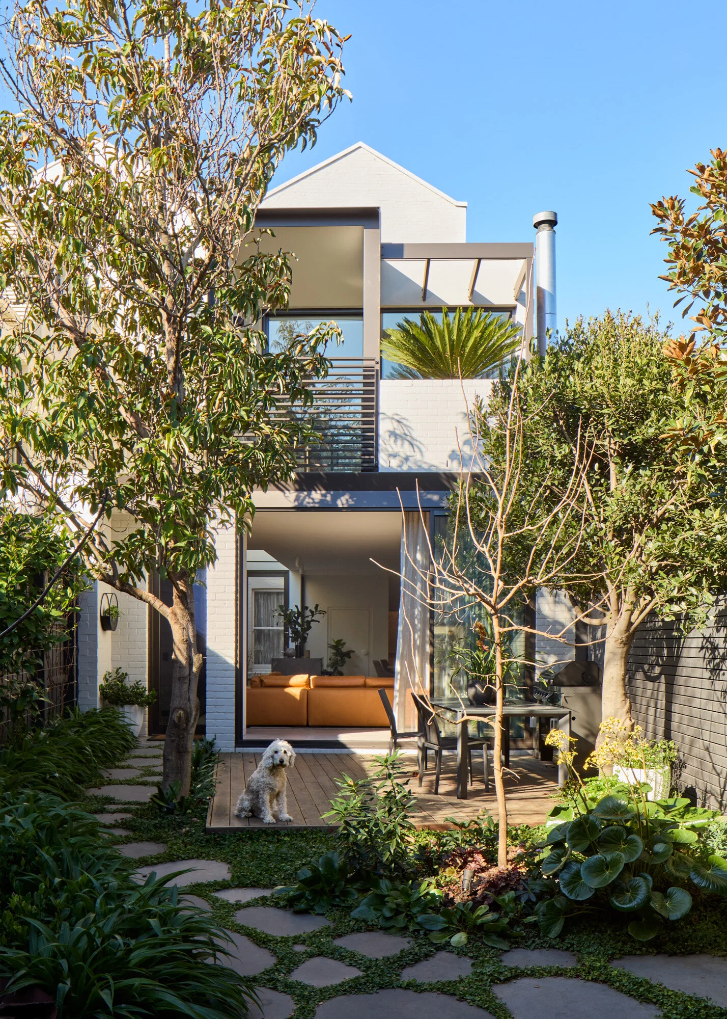 20200628_honto_howe crescent_161.jpg
