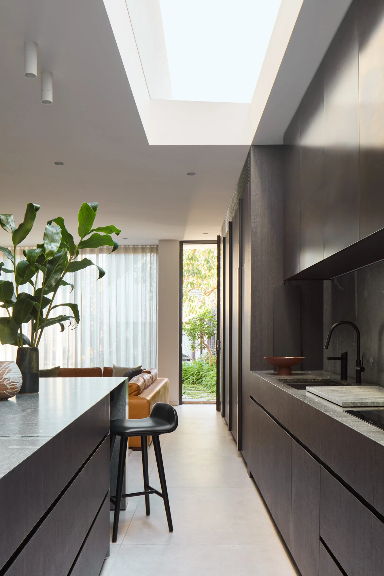 20200628_honto_howe crescent_077.jpg
