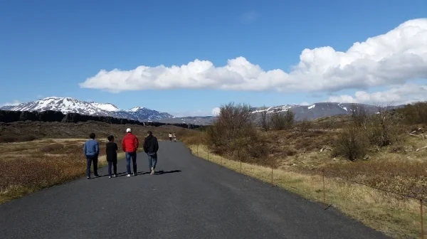 A few Dins at the historic site of Þingvellir , at the Eurasian-North American continental divide.