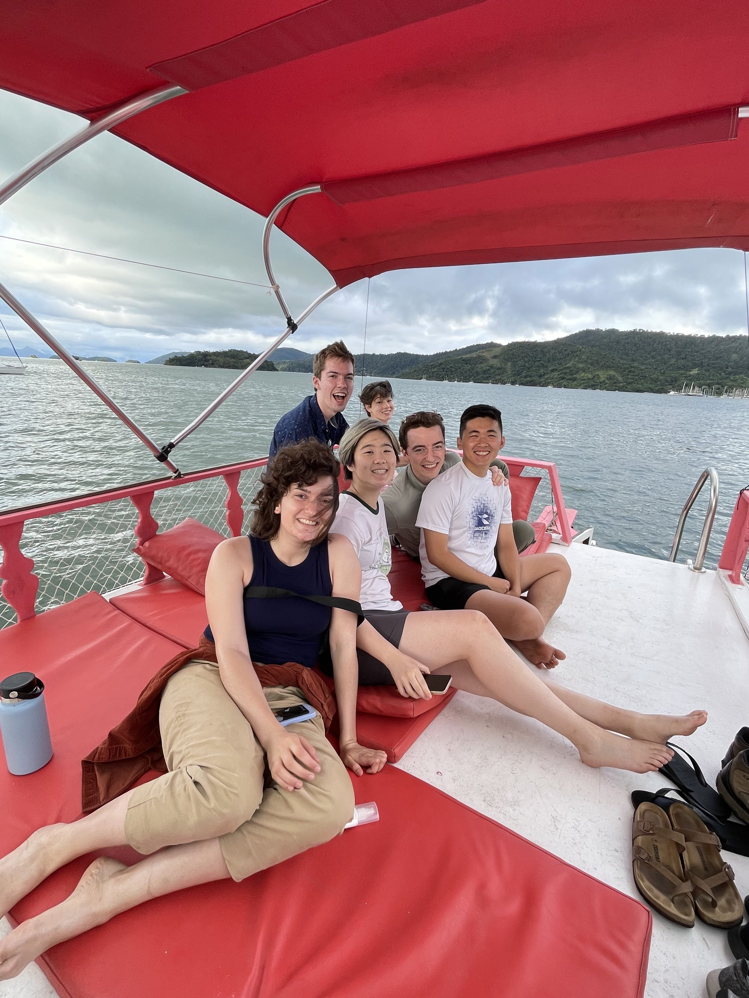  Enjoying a boat ride around the waters of Paraty! 
