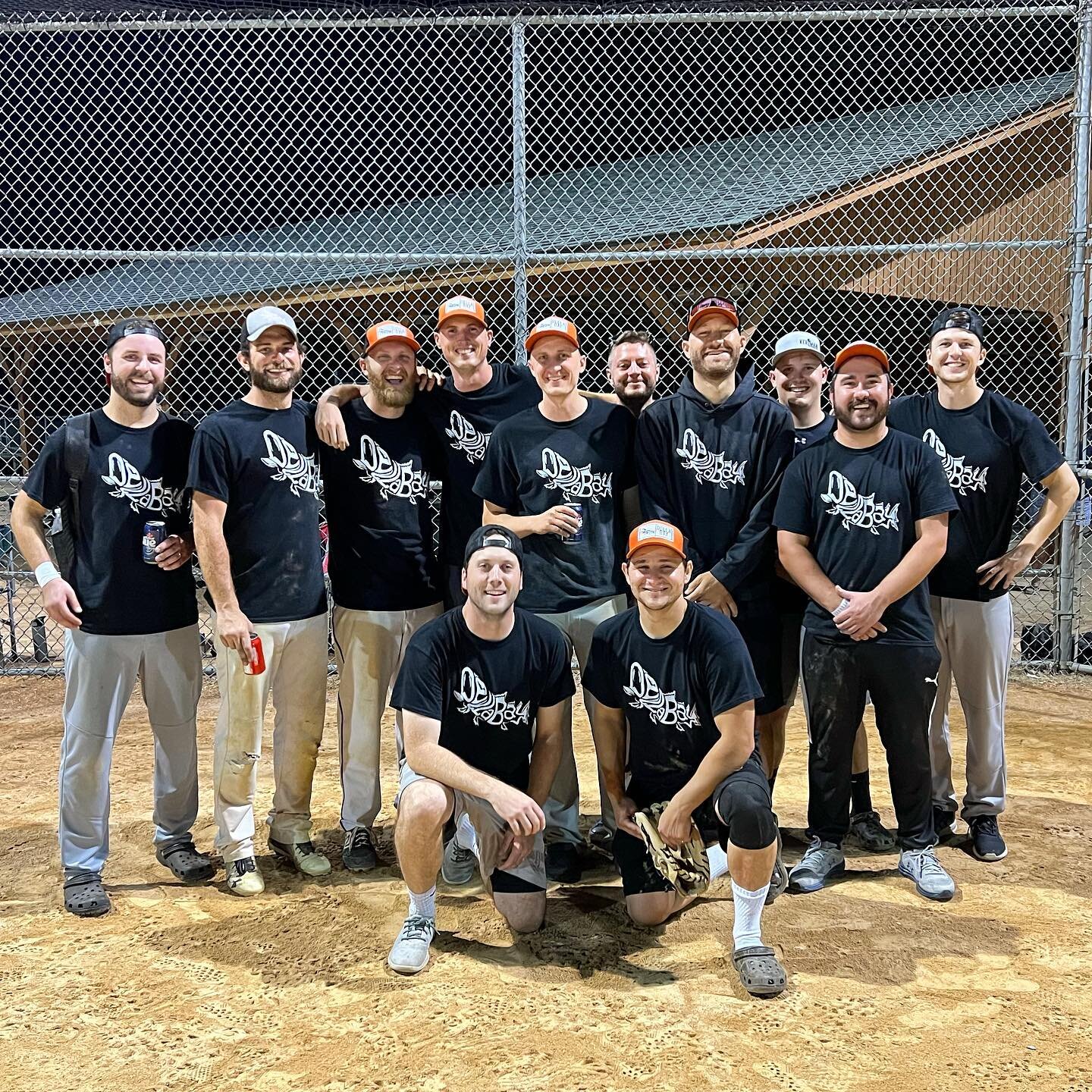 Another awesome season in the books!
.
Back to back regular season champs for team Della Bay! (2nd place in the playoffs 🤫)
.
.
.
#DellaBay #elkrivermn #slowpitch