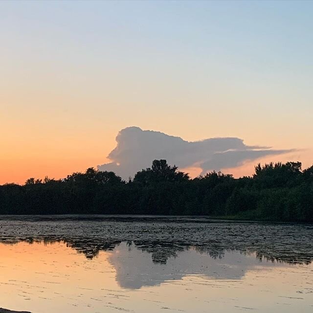 Welp, there&rsquo;s a dog resting in the sky again folks. Right on. #happyfridaynight #backwaters #sweethomewisconsin #wisconsinwaters