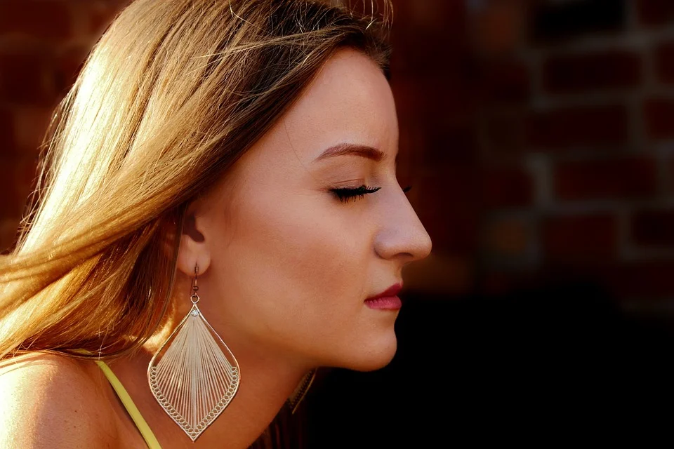 10 Secrets to Prevent Sagging and Deep Wrinkles in Your Face While Losing Weight