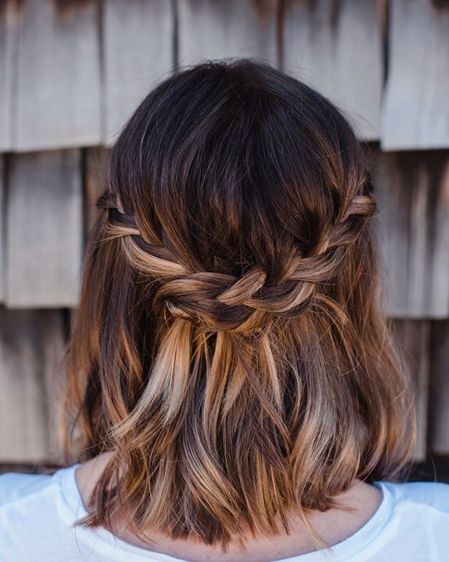 Hair by @hdelzani
*
*
*
*
*
#hairposts #bride #bridalhair #modernsalon #weddinghair #braids #latherlovesweddings #hairbyhaleyd #hairbrained #handpainted #balyage #cle #masterofbraids #rockyriverstylist #haircolor #hairstyle  #hairsquad #hairofinstagr