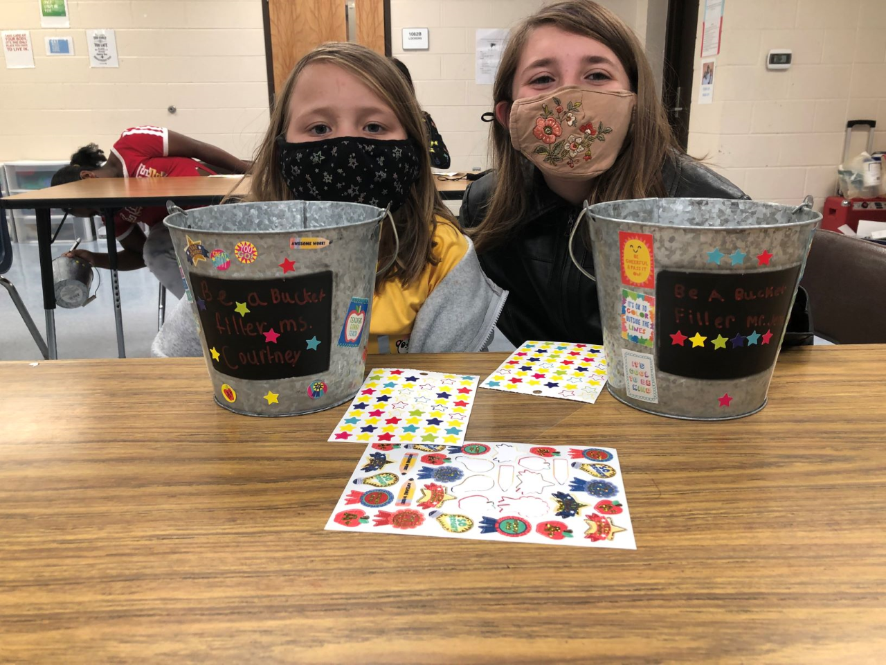 Kindness Club Students creating Buckets for Be a Bucket Filler Challenge