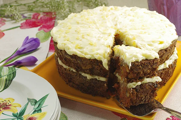 FINAL_Cake_600_yellow.jpg