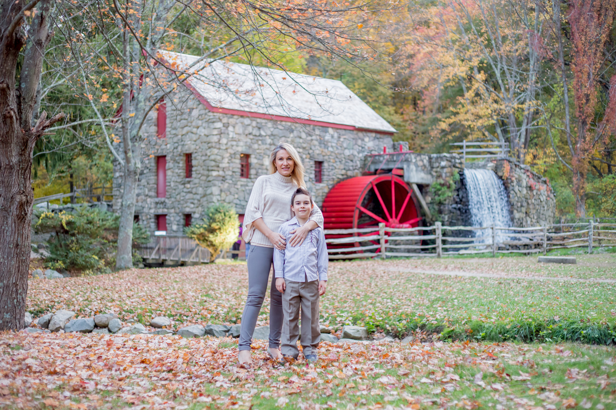 Sudbury MA Grist mill erica pezente fall family photo