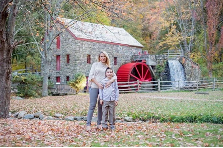 Family Photos at the Grist Mill in Sudbury, MA | Georgia 
