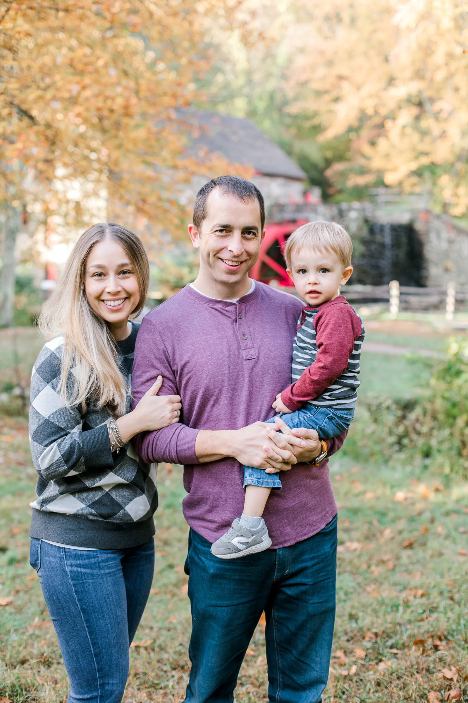 Sudbury Grist Mill Fall Family Photos | Lindsay
