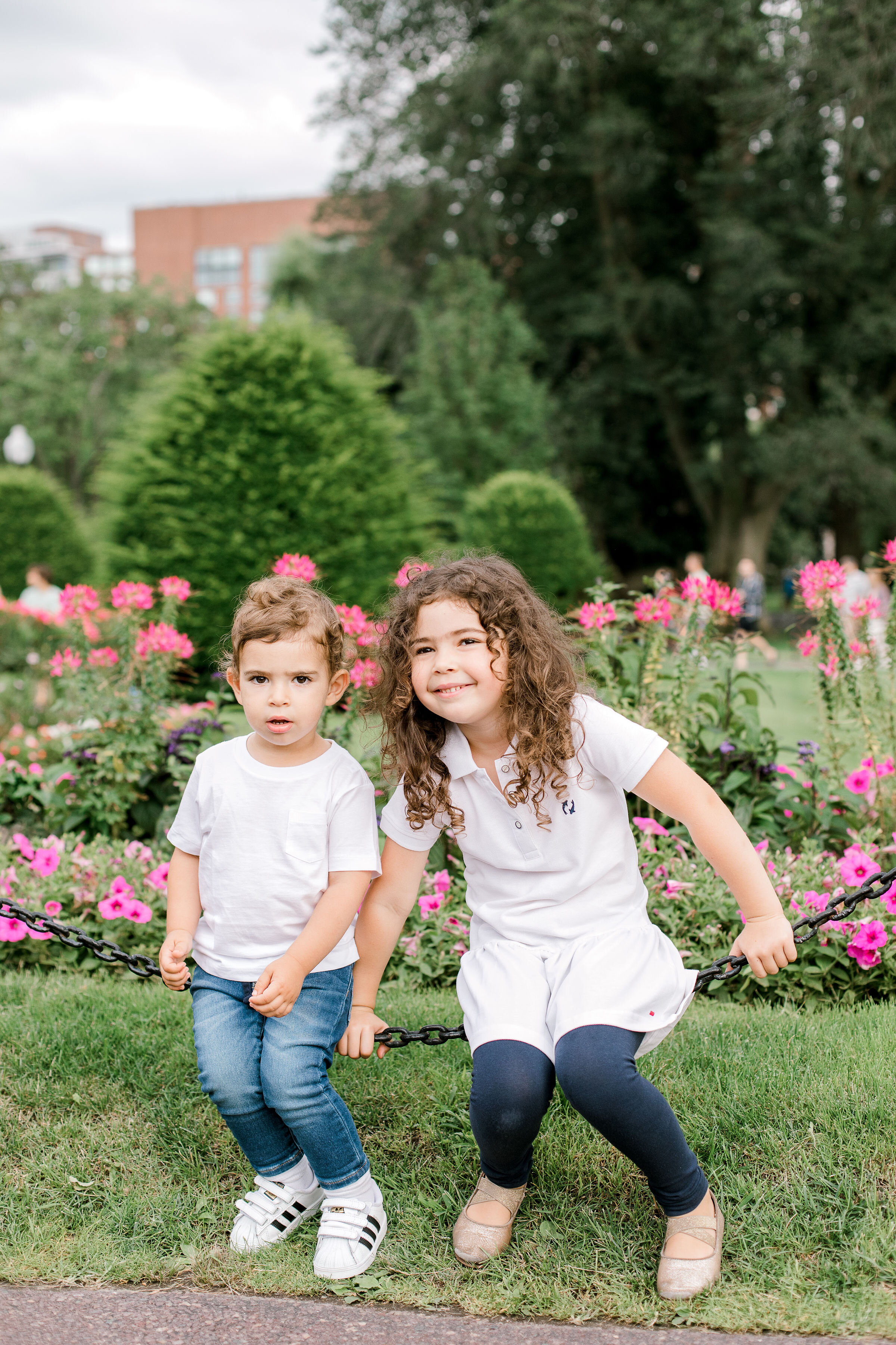 boston_public_garden_summer_family_photos_erica_pezente_photographer(22).jpg