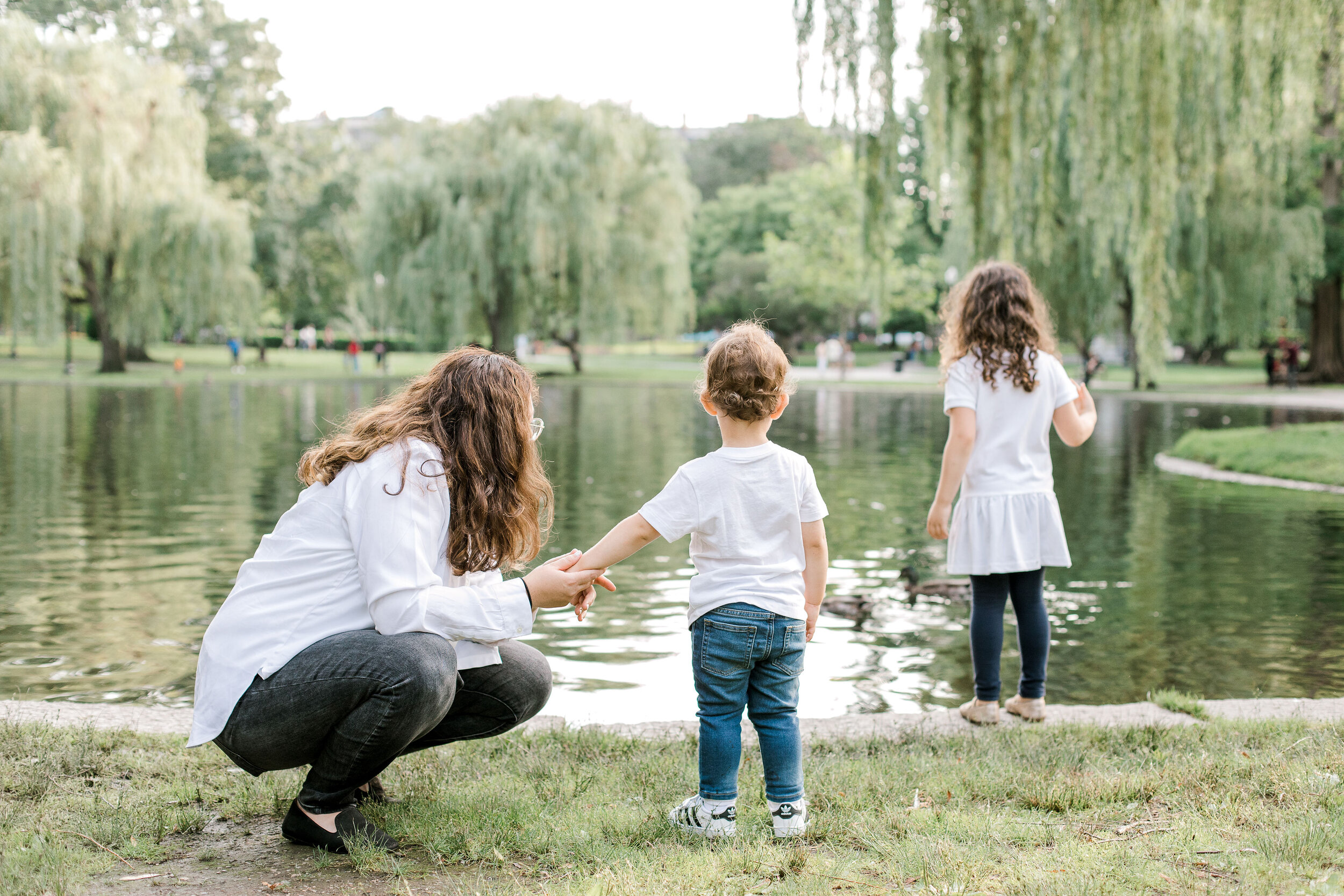 boston_public_garden_summer_family_photos_erica_pezente_photographer(67).jpg