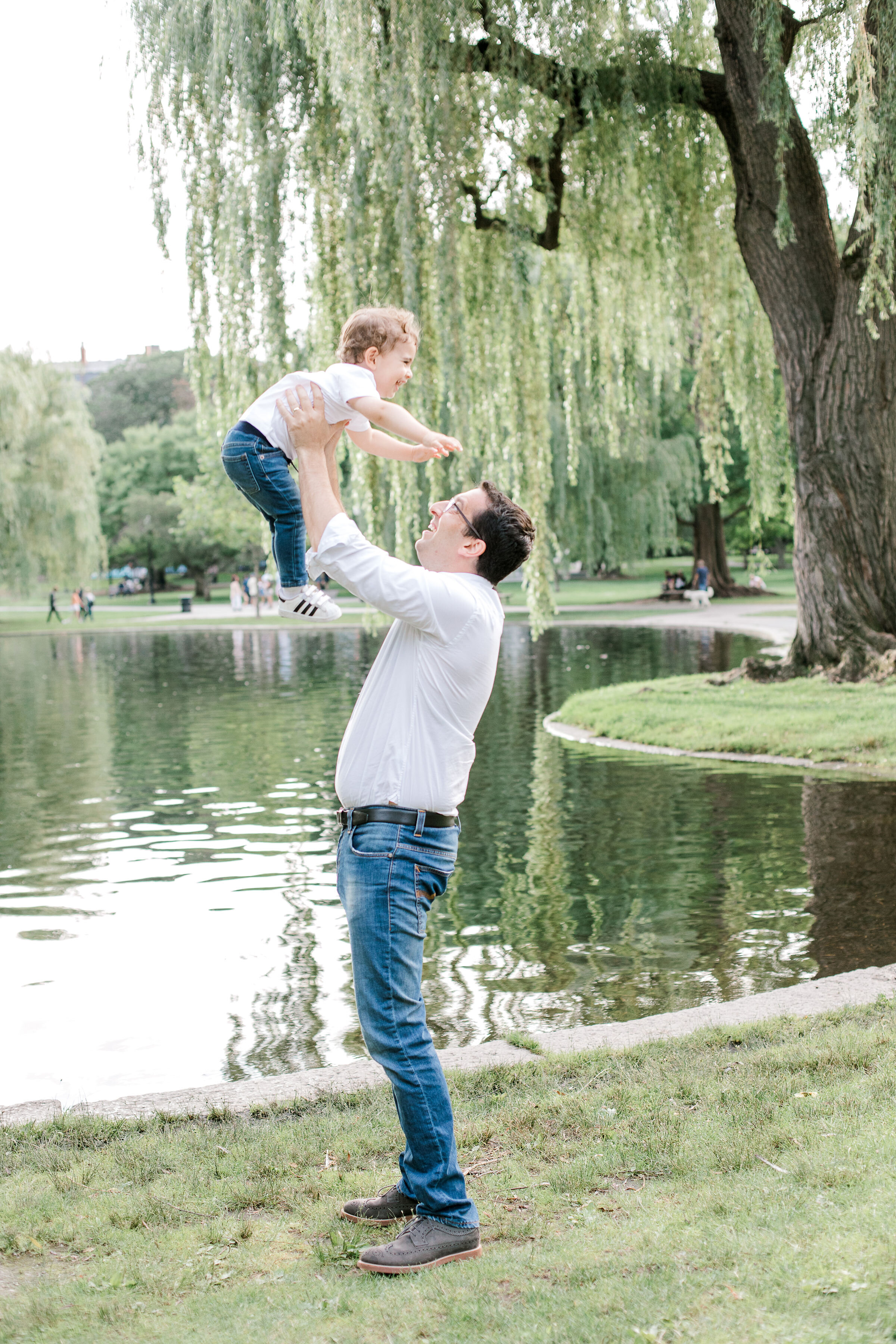 boston_public_garden_summer_family_photos_erica_pezente_photographer(59).jpg