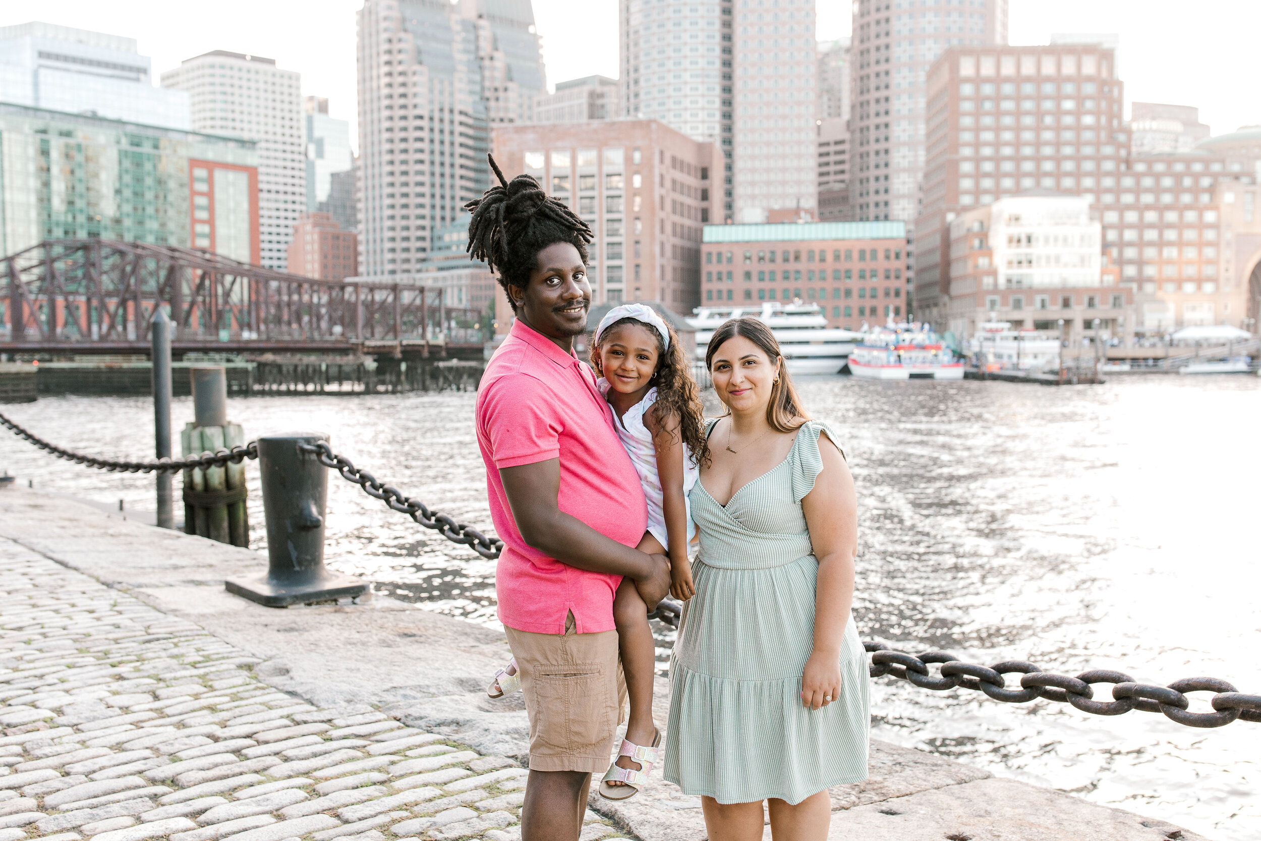 boston_seaport_summer_family_photos_erica_pezente_photographer(17).jpg