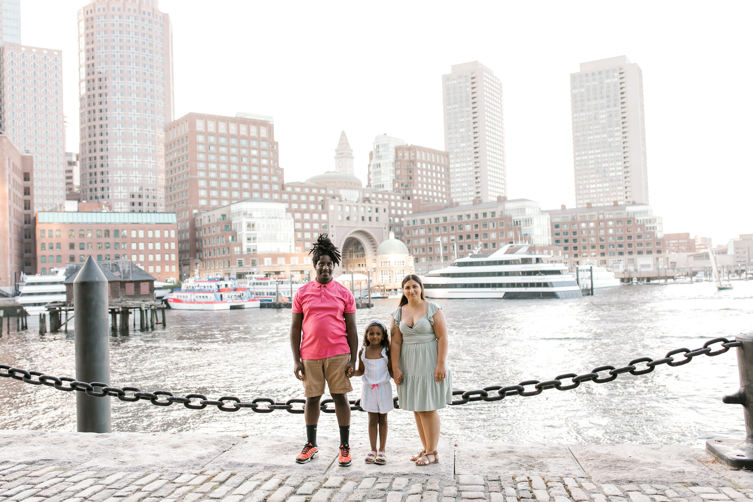 boston_seaport_summer_family_photos_erica_pezente_photographer(48).jpg
