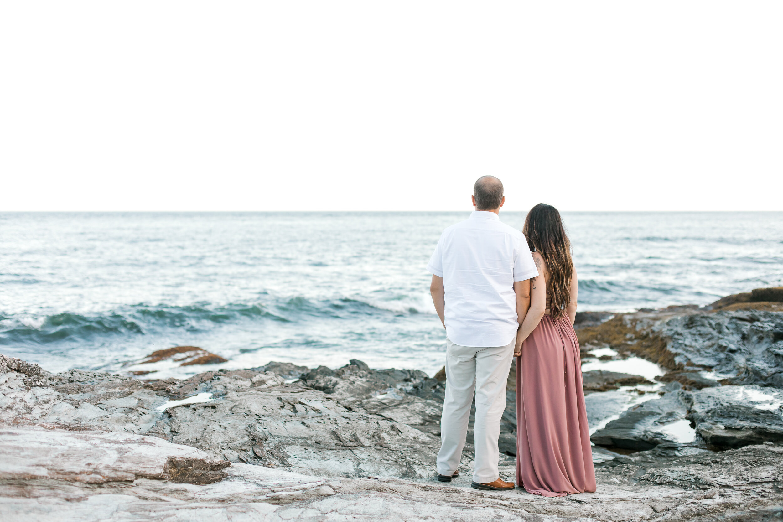 beavertail_lighthouse_summer_engagement_photos_erica_pezente_photography (110).jpg