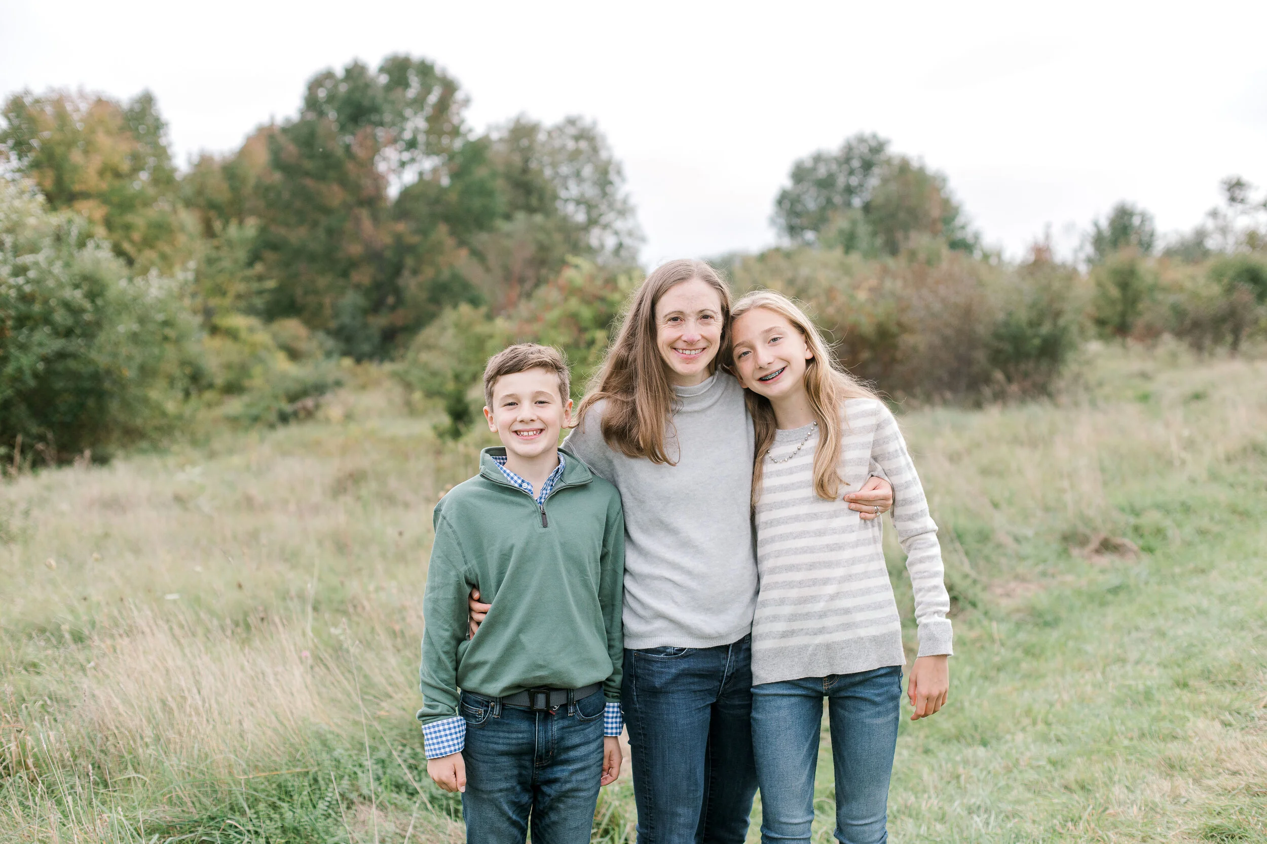 hospital_hill_medfield_fall_family_photos_erica_pezente_photography(33).jpg