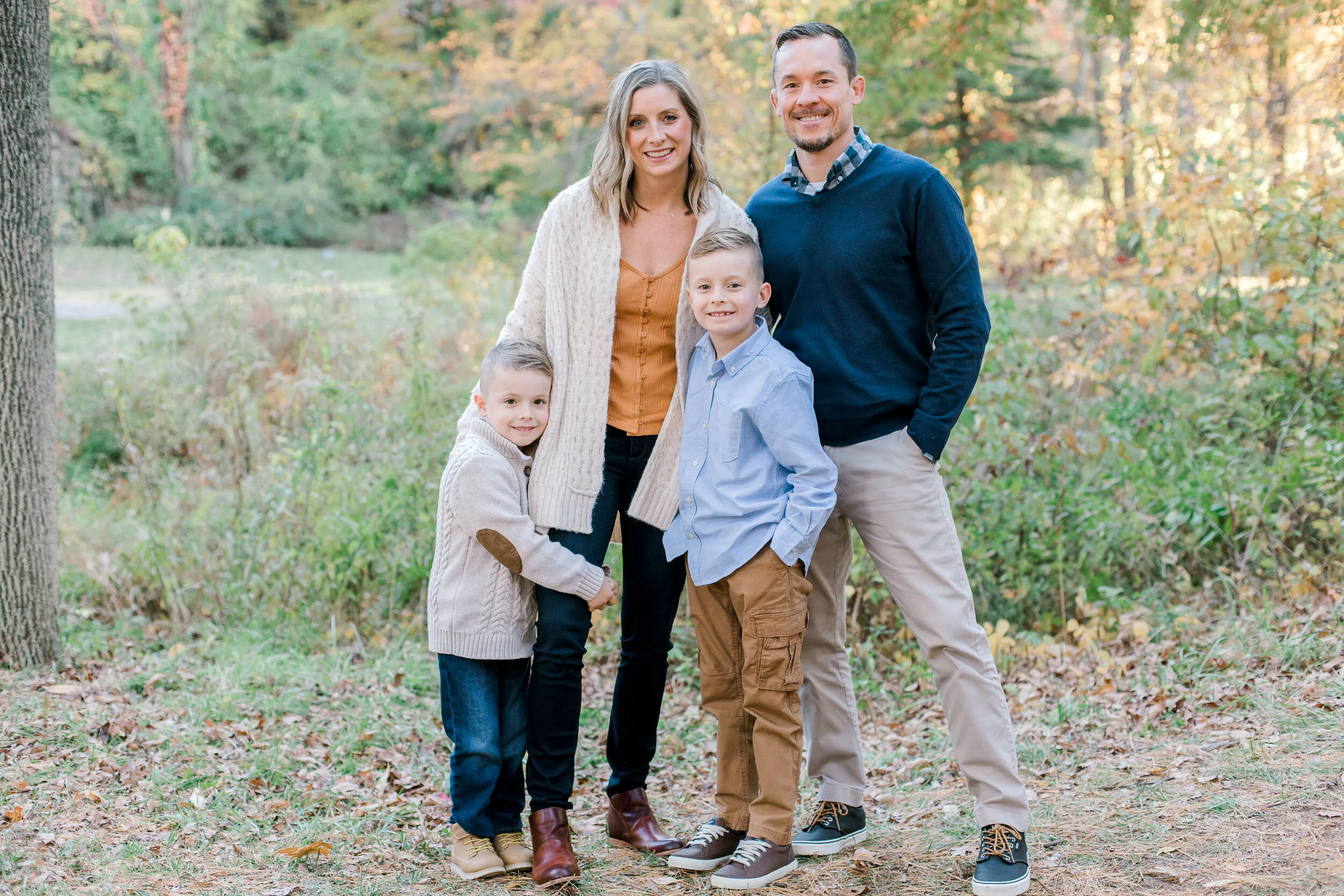 Wayside Inn Grist Mill Fall Family Photos | Erin