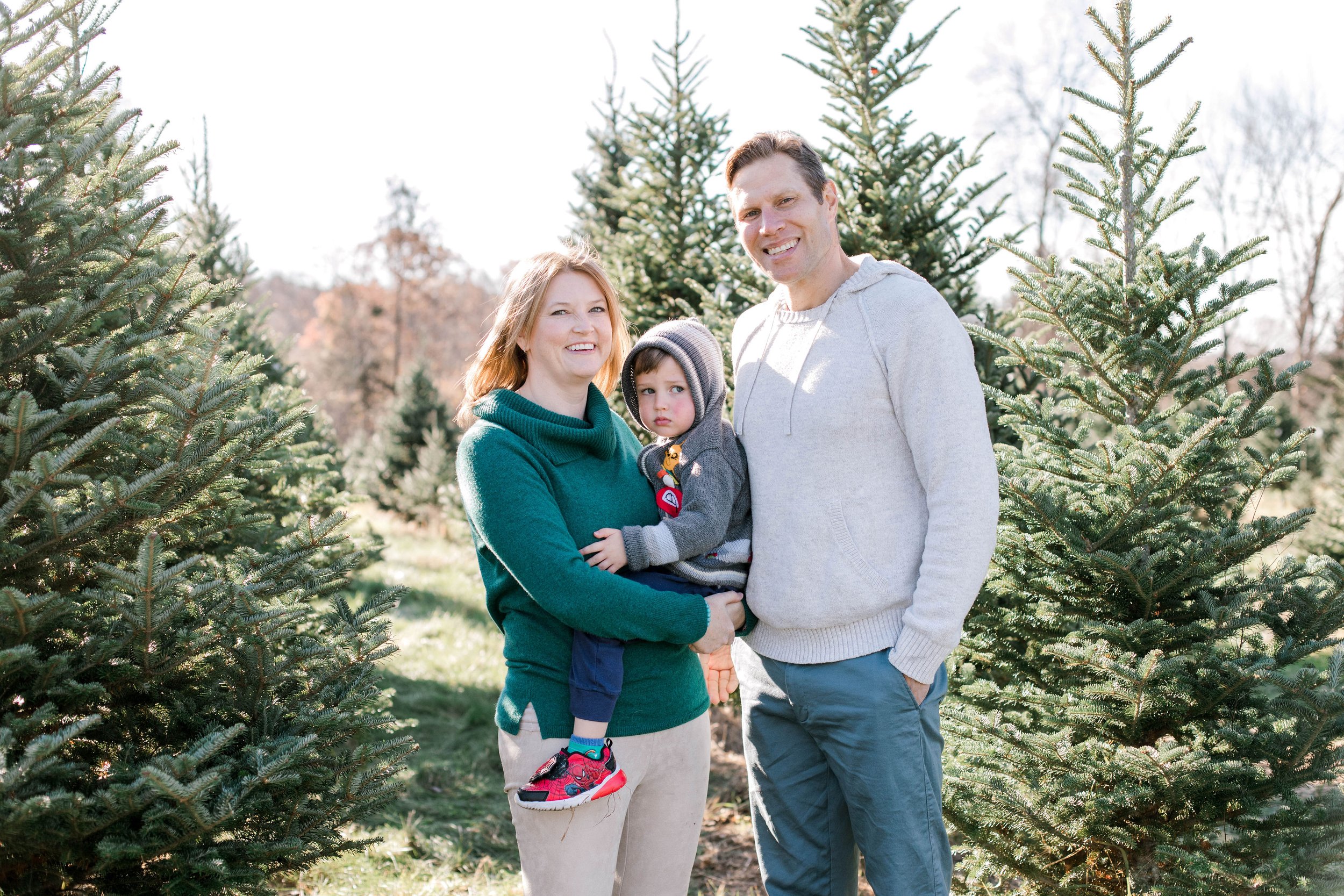 christmas_tree_mini_session_highfields_tree_farm_grafton_massachusetts_erica_pezente_photography(1) (2).jpg