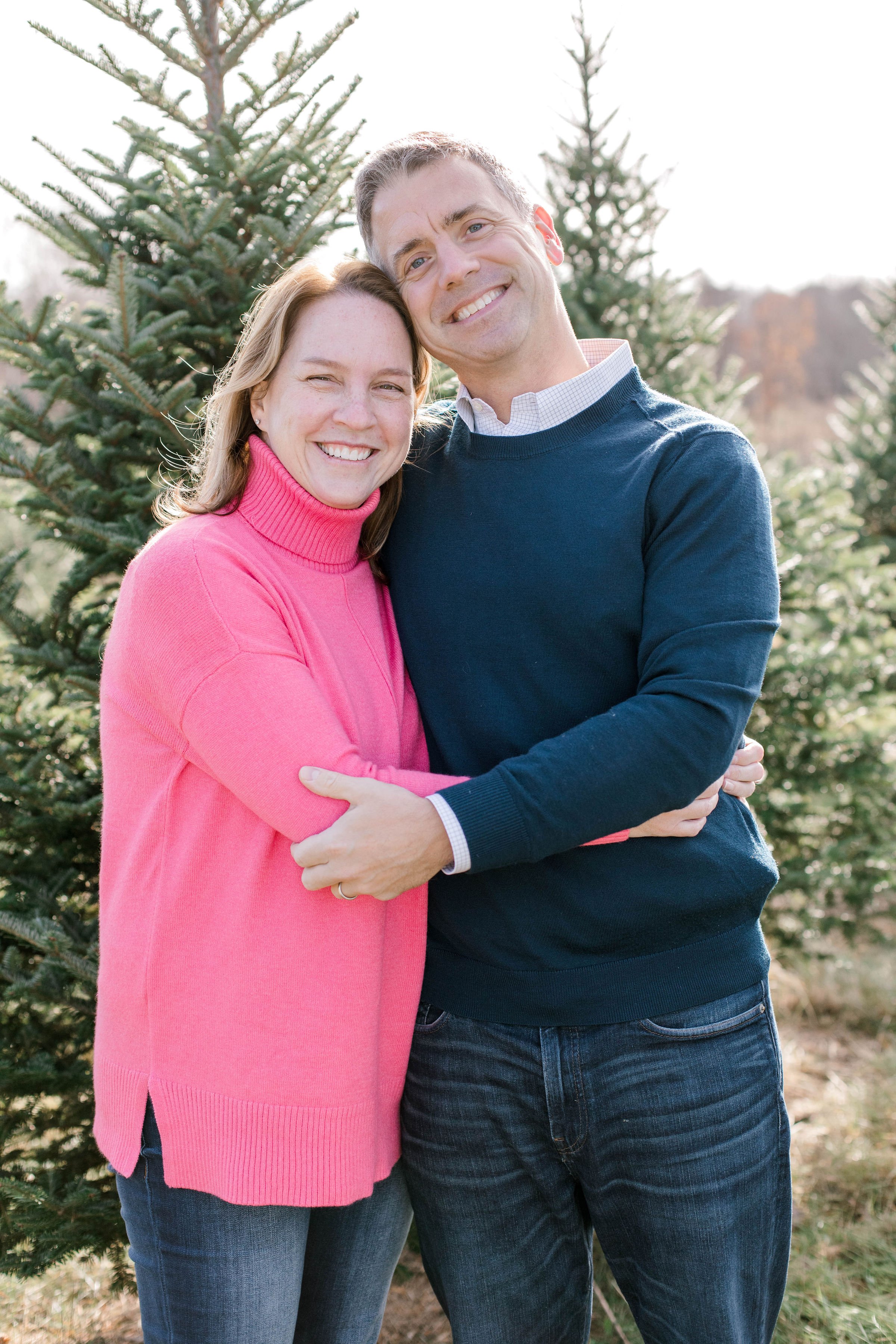 christmas_tree_mini_session_highfields_tree_farm_grafton_massachusetts_erica_pezente_photography(11).jpg