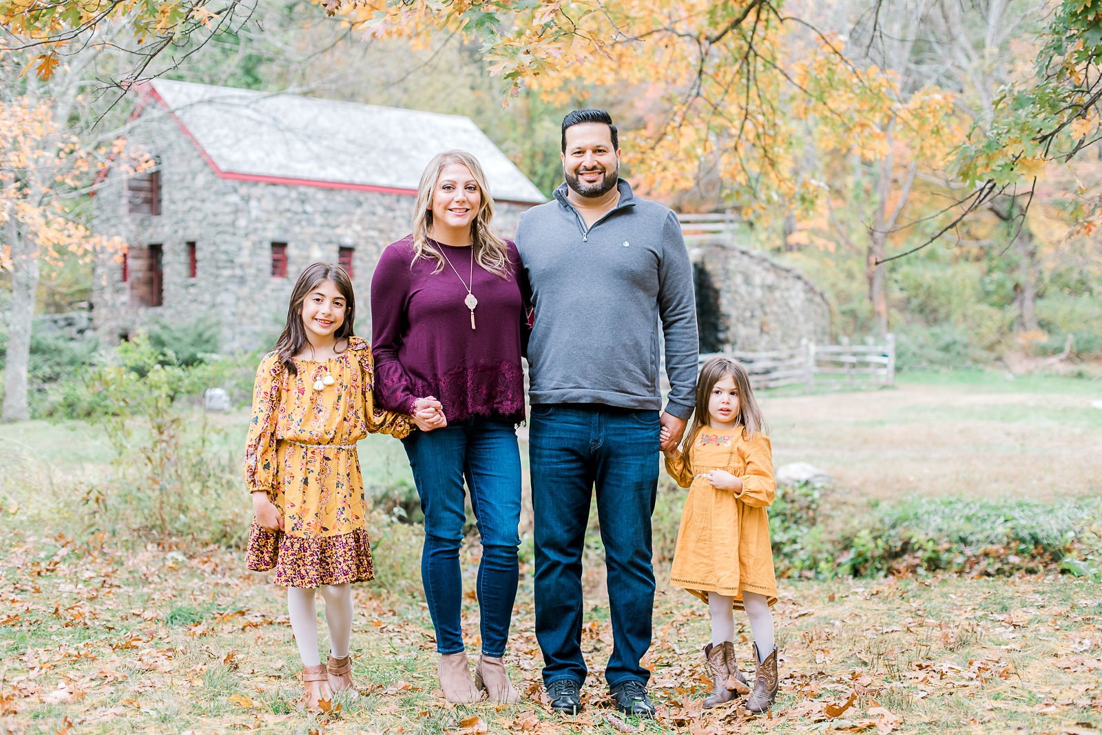 sudbury_grist_mill_fall_family_photos_erica_pezente_photographer-19-3.jpg