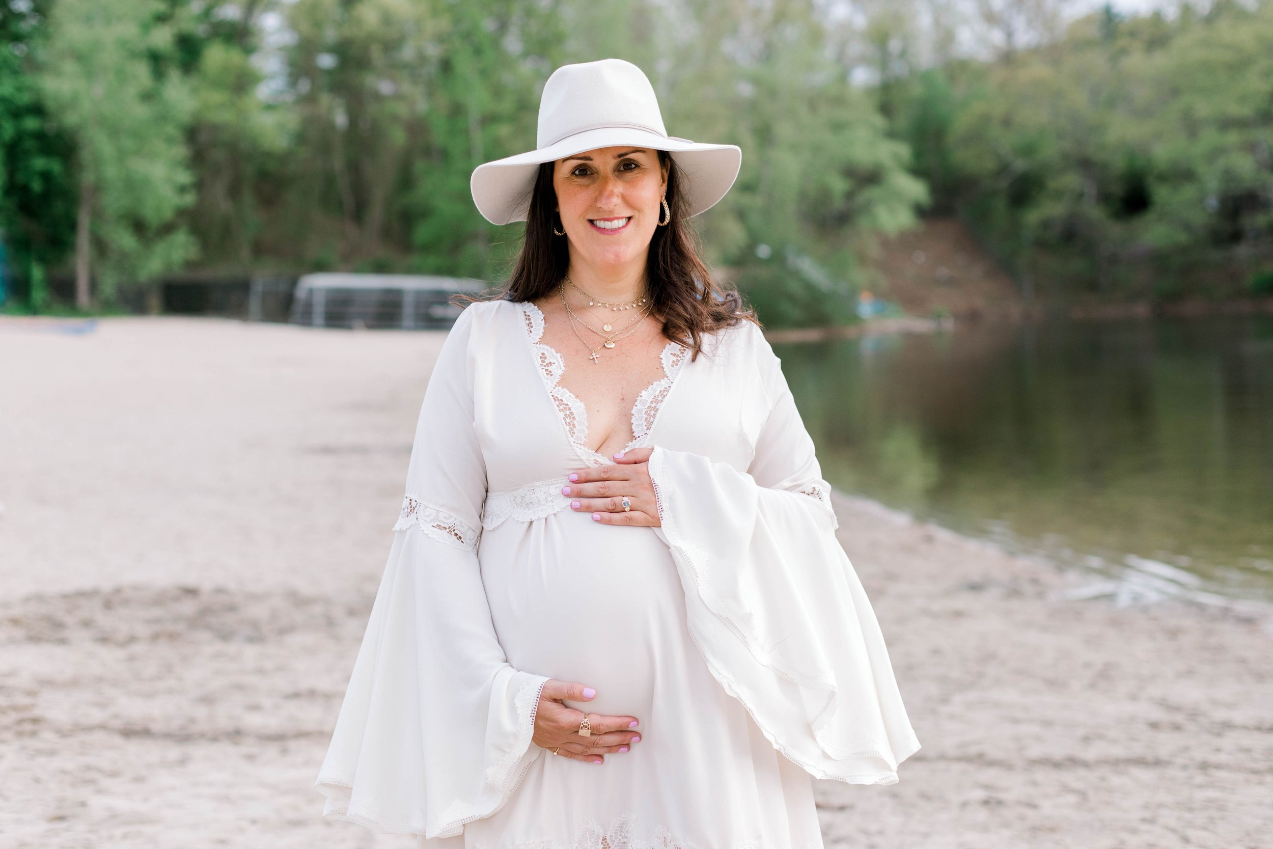 morses_pond_wellesley_spring_maternity_photos_erica_pezente_photography(32).jpg