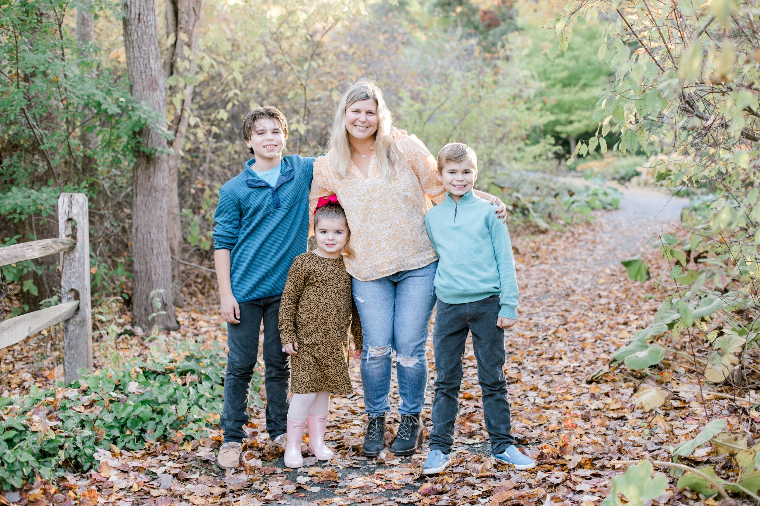 acton_arboretum_fall_family_photos_erica_pezente_photography (17).jpg