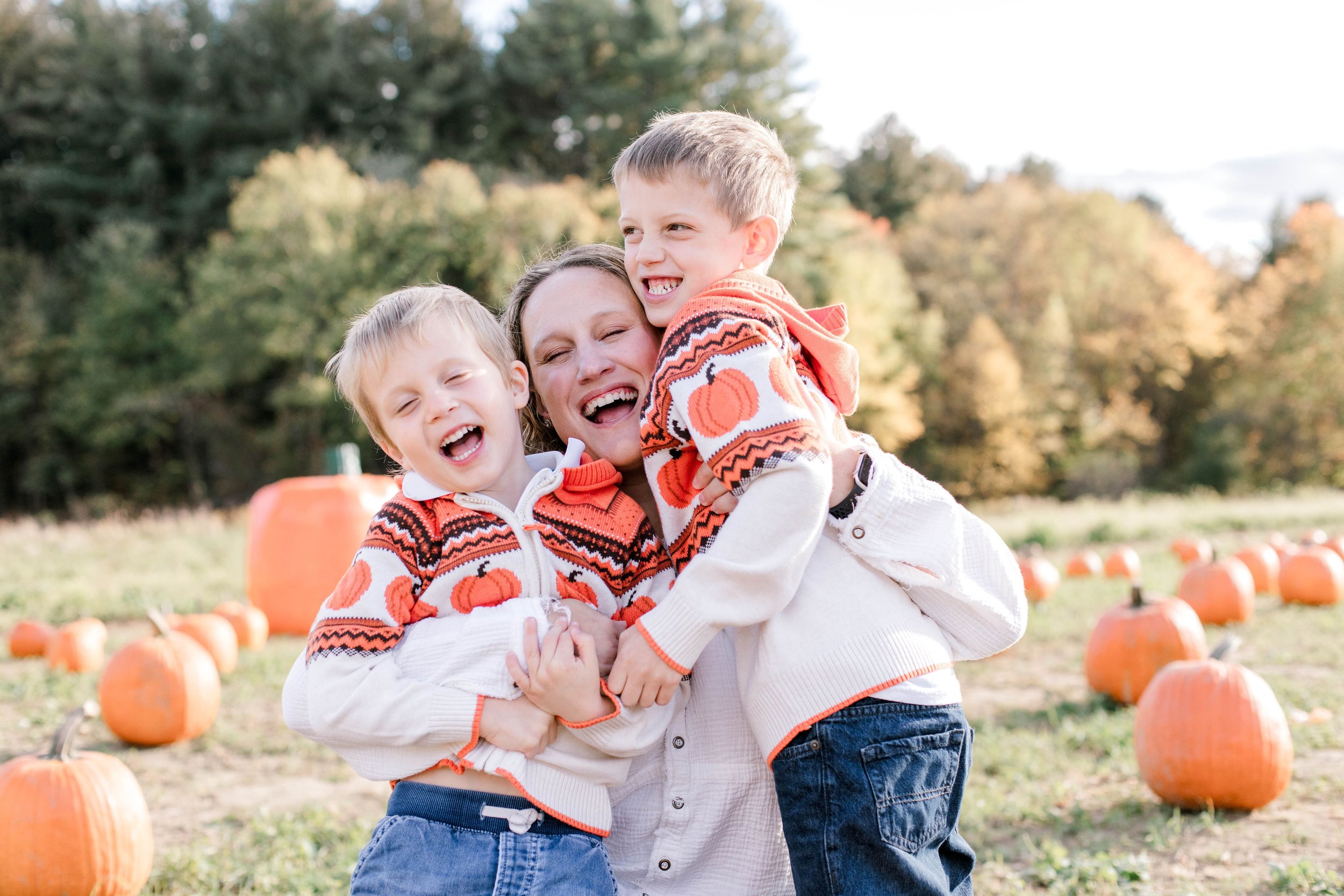 hansons_farm_pumpkin_patch_family_photos_erica_pezente_photography(13).jpg