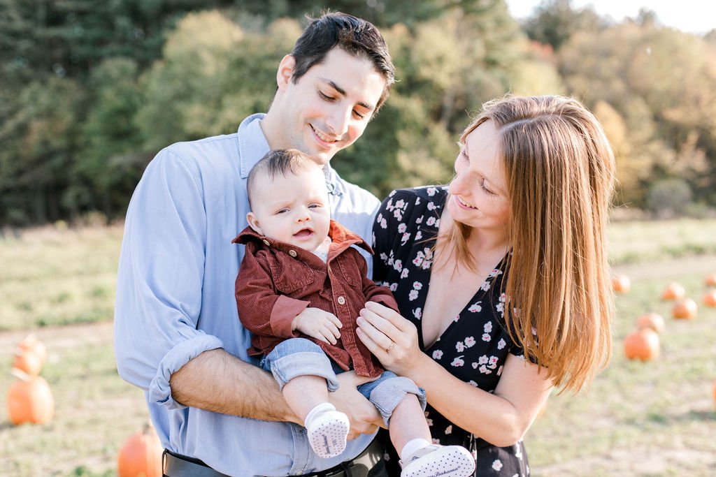 hansons_farm_pumpkin_patch_family_photos_erica_pezente_photography(7).jpg