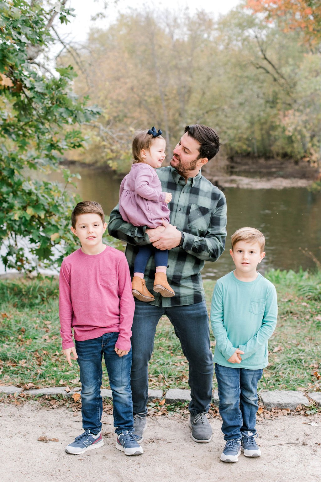 north_bridge_concord_fall_family_photos_erica_pezente_photography(11).jpg